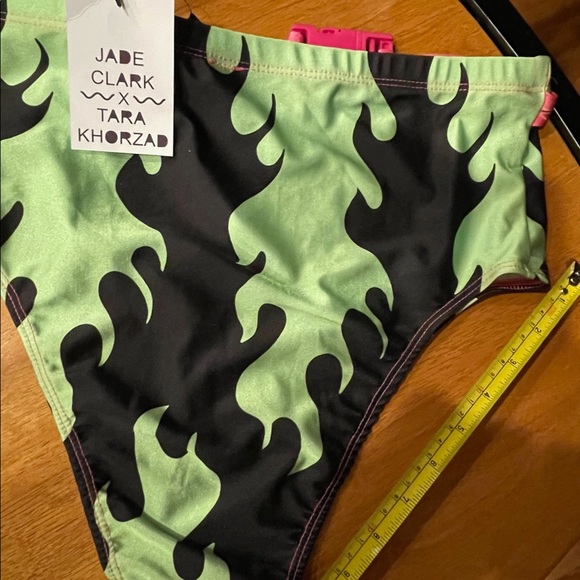 JADE CLARK X TARA KHOZA
New with tags - Picture 5 of 10